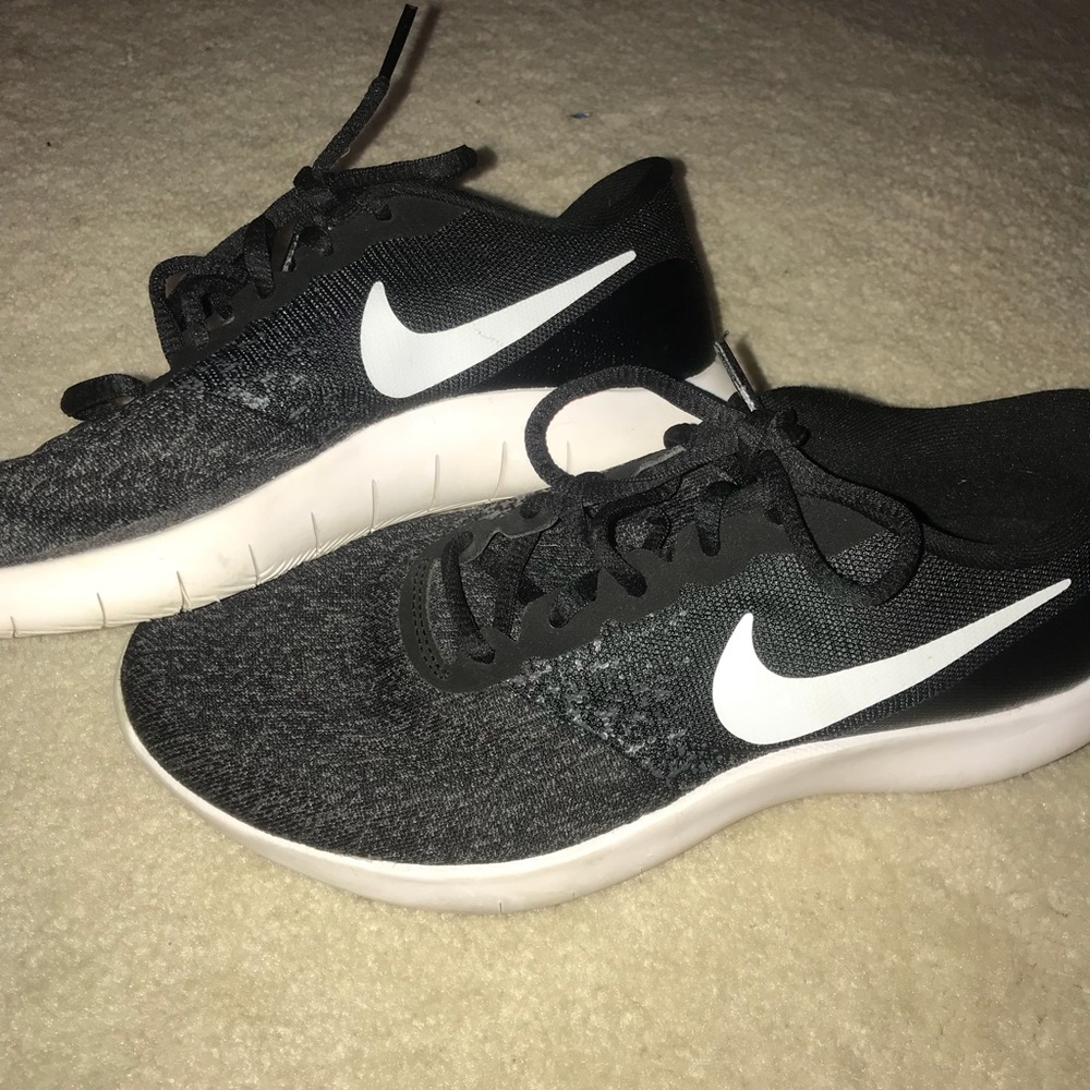 NIKE black and white sneakers